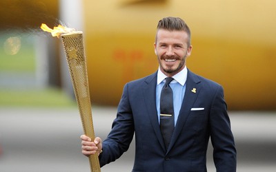 九体育焦点-亚马尔赛后采访害羞了